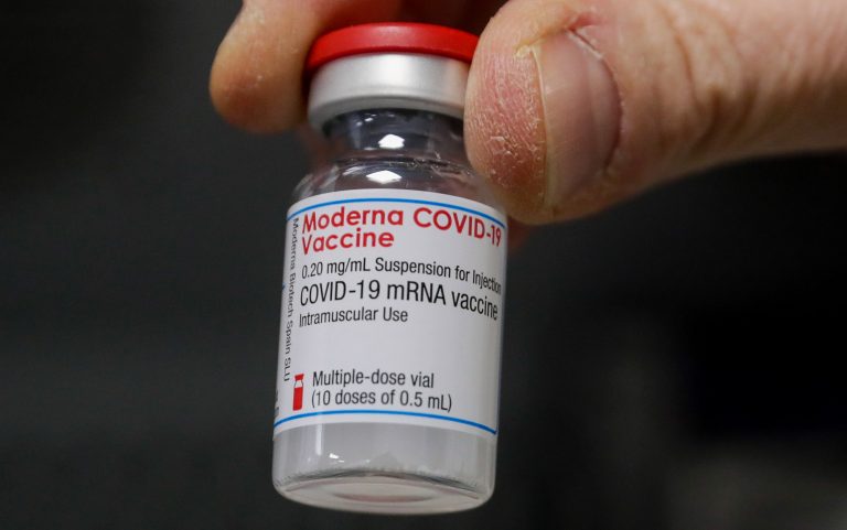 Ottawa adds 26 COVID-19 cases, 1st vaccine doses in high-risk retirement homes nearly done
