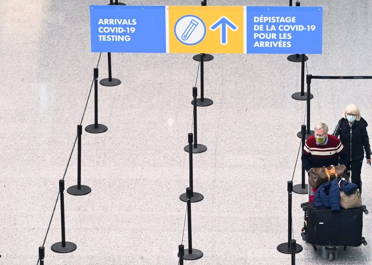86 per cent of Canadians support new international travel restrictions, poll finds