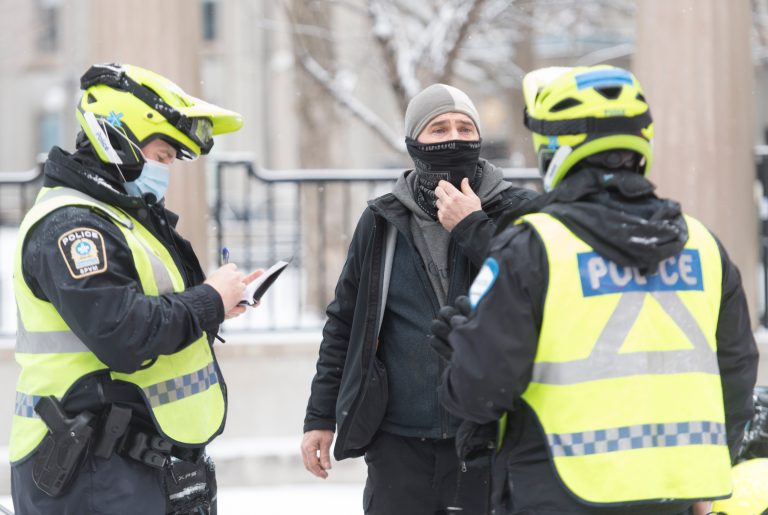 Coronavirus: Quebec to boost police presence during spring break