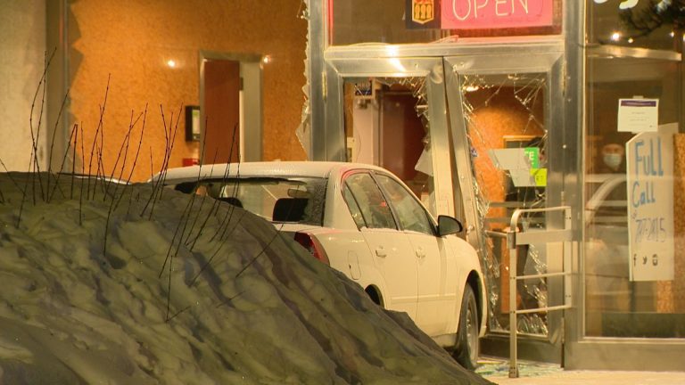 Regina police investigate after vehicle crashes into Royal Saskatchewan Museum