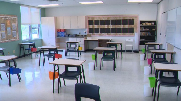 COVID-19: Quebec to enforce elementary school students in red zones to wear masks in class