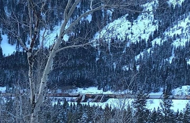 Investigation underway after train carrying potash derails near Alberta-B.C. border