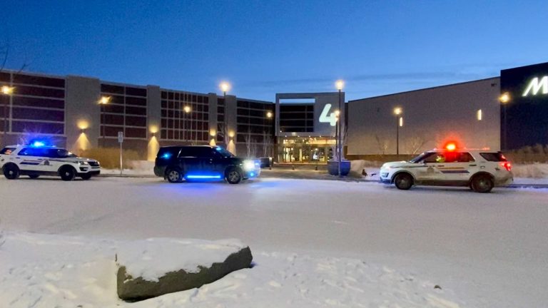 Edmonton’s Premium Outlet Collection reopens after hundreds evacuated due to suspicious package