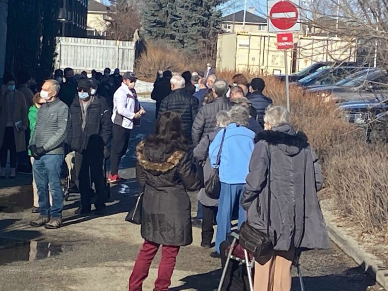 Alberta Health Services apologizes for ‘frustration, worry’ due to COVID-19 vaccine rollout errors