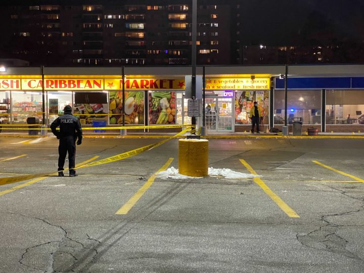 Man in life-threatening condition after Etobicoke shooting: Toronto police
