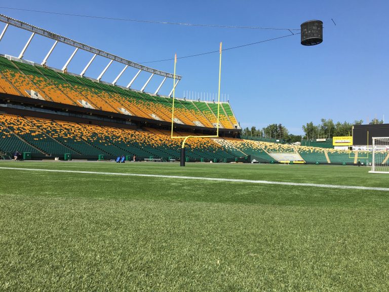 Hello, Sir! Edmonton Football Team brings back SirVincent Rogers