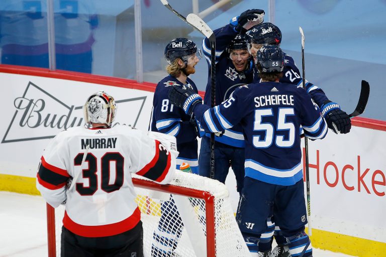 Winnipeg Jets back in win column after 5-1 win over lowly Senators