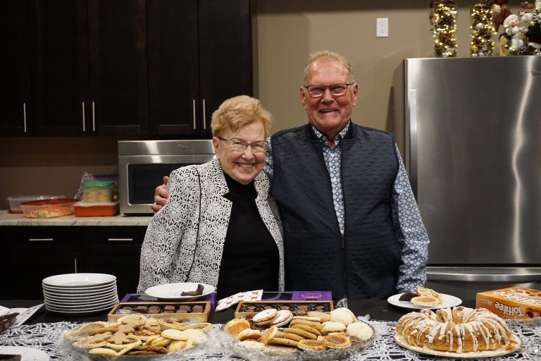 Edmonton senior finds love letter from husband written before he died of COVID-19