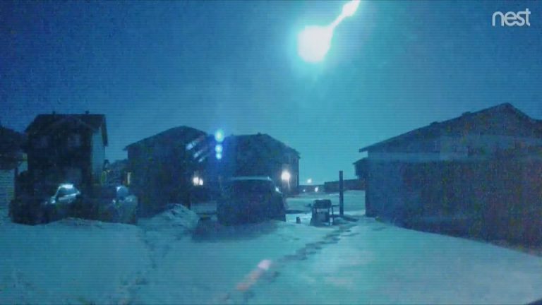 Fireball that lit up Prairie sky was a comet fragment travelling 220,000 km/h: University of Alberta