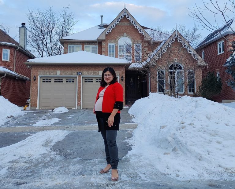 Scores of Canadians have ditched the city. Will the office claim them back?