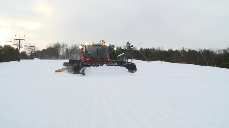 Coronavirus: Durham Region ski hills prepare to reopen Tuesday