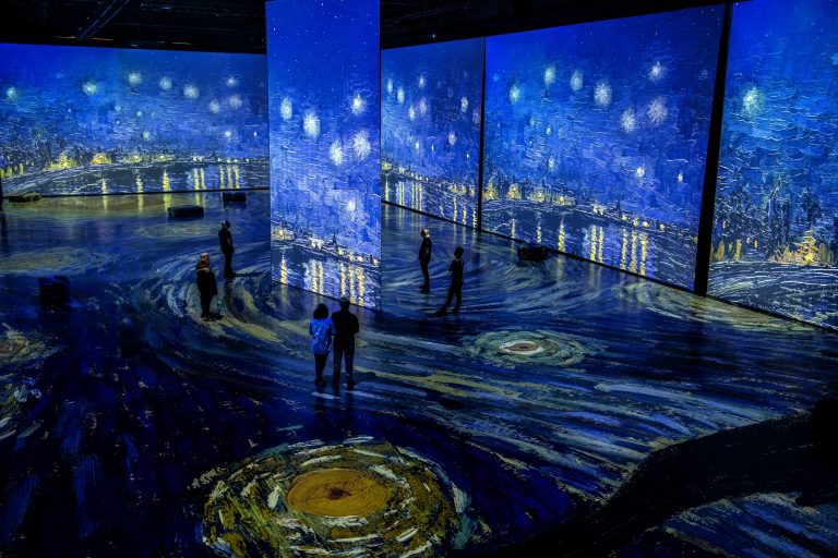 Immersive ‘Imagine Van Gogh’ exhibit coming to Edmonton
