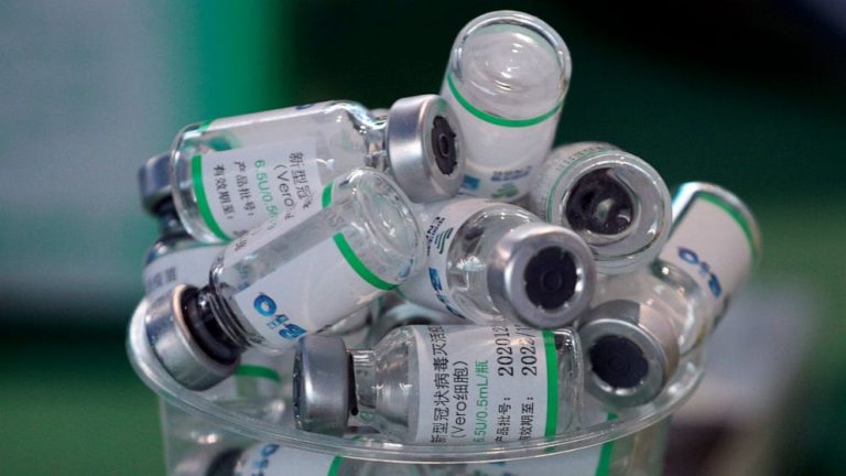 Peru’s foreign minister quits over secret vaccination