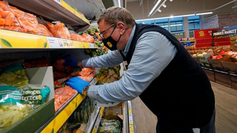 Vaccine delays leave grocery workers feeling expendable