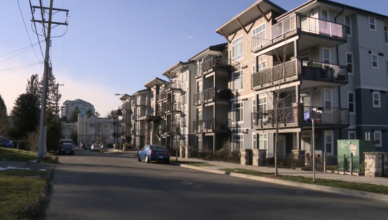 Public warned after Abbotsford woman finds man climbing ladder to her balcony