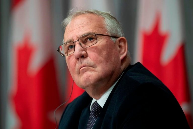 Feds dig in on support for cities looking to ban handguns, despite provincial pushback