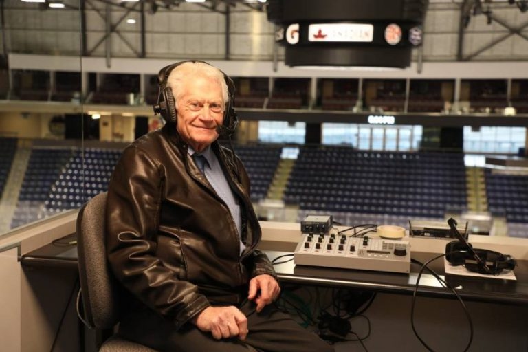 Legendary WHL broadcaster Bob Ridley hits 4,000 game mark