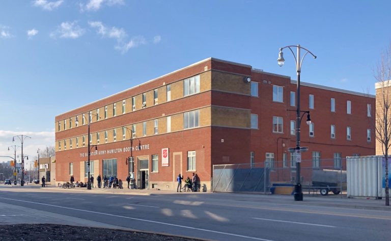 39 new cases, 4 more COVID-19 outbreaks in Hamilton
