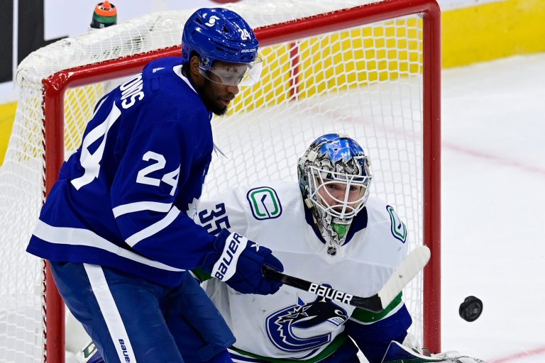 Spezza turns back the clock with his eighth career hat trick as Leafs hammer Canucks