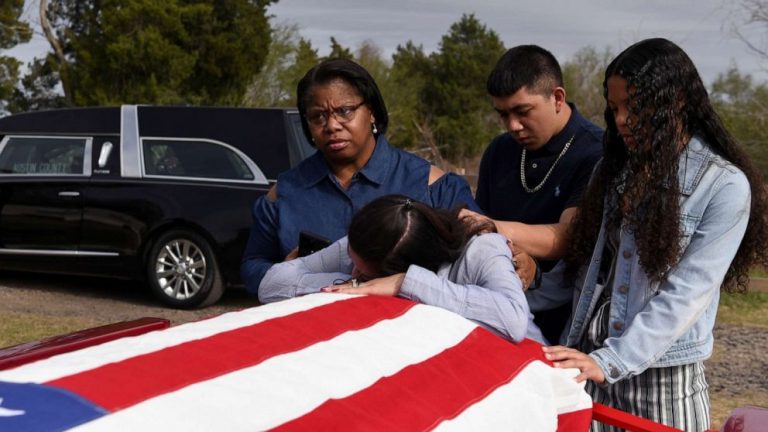 Disparities persist as US tops 500,000 COVID deaths