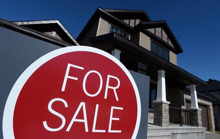 Fixed mortgage rates are on the rise, mortgage brokers warn