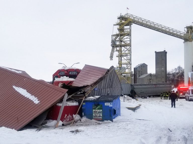 No injuries reported after runaway freight train derails in Goderich, Ont.: OPP