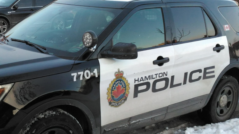 Man charged after police say ‘explosive device’ brought to Hamilton mall