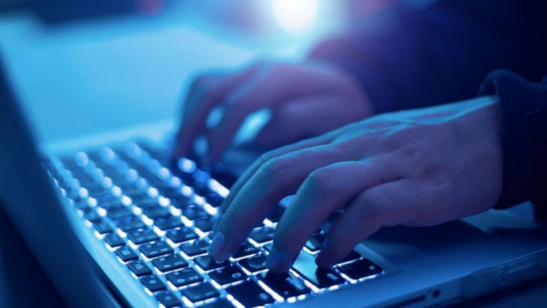 Nearly 40,000 Macs infected by mysterious malware, researchers say
