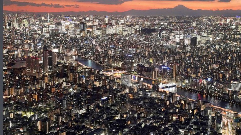 Strong earthquake shakes Japan’s northeastern coast