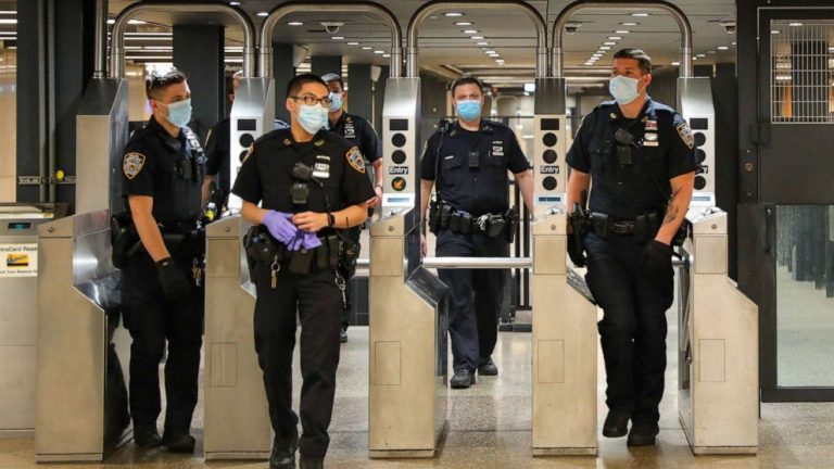 2 dead in 4 separate stabbings on NYC subway line