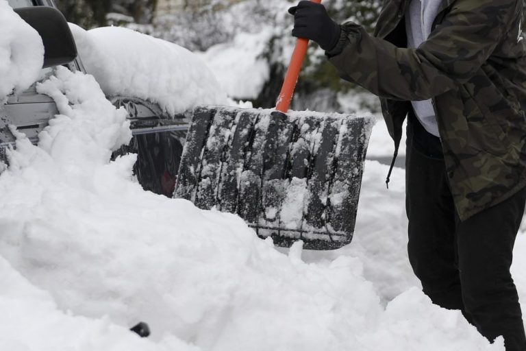 Punishing winter storm belts East Coast with heavy snow and high winds