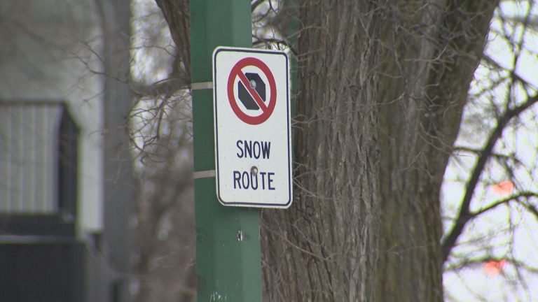 Winnipeg’s extended snow route parking ban starts at midnight Friday