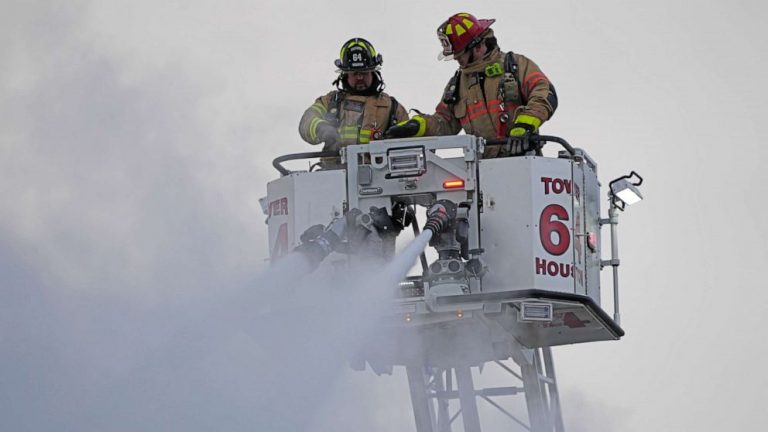 Fire breaks out in Texas hotel as sprinkler system fails due to frozen pipes