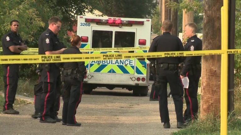 Alberta police, community physicians ask to be considered for COVID-19 vaccine priority