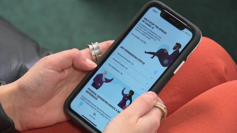 Alberta engineer suggests province adopt federal COVID-19 contact tracing app