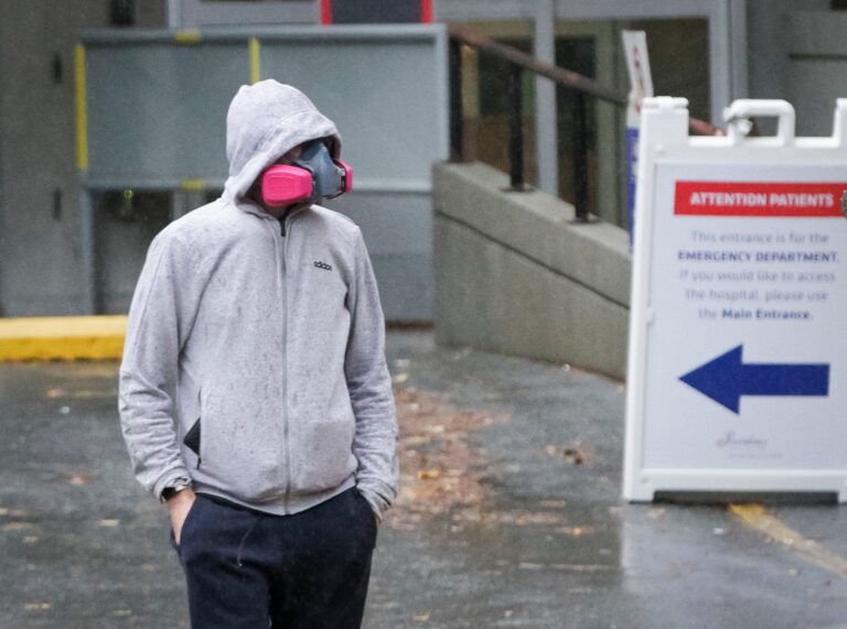 B.C. records 908 new COVID-19 cases in second highest single-day tally yet