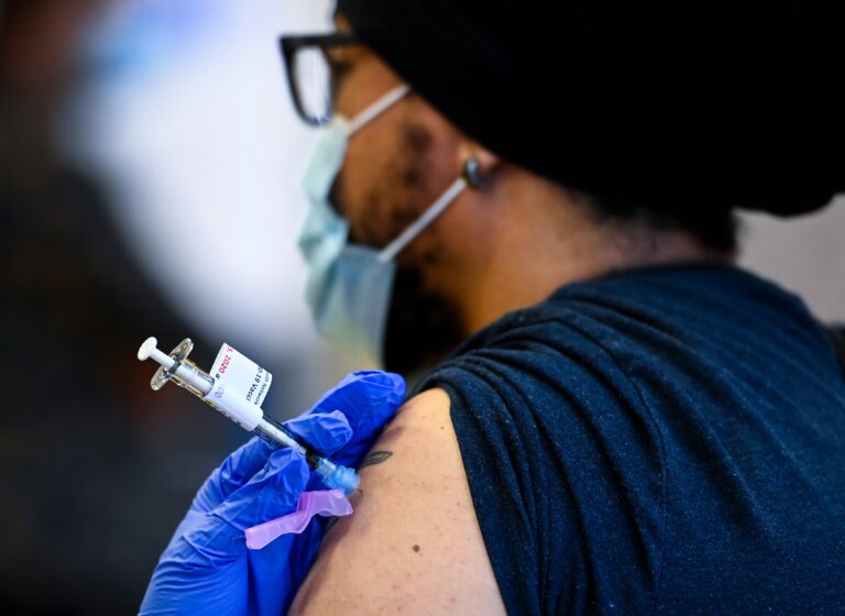 More Canadians eligible for COVID-19 shots as provinces ramp-up efforts