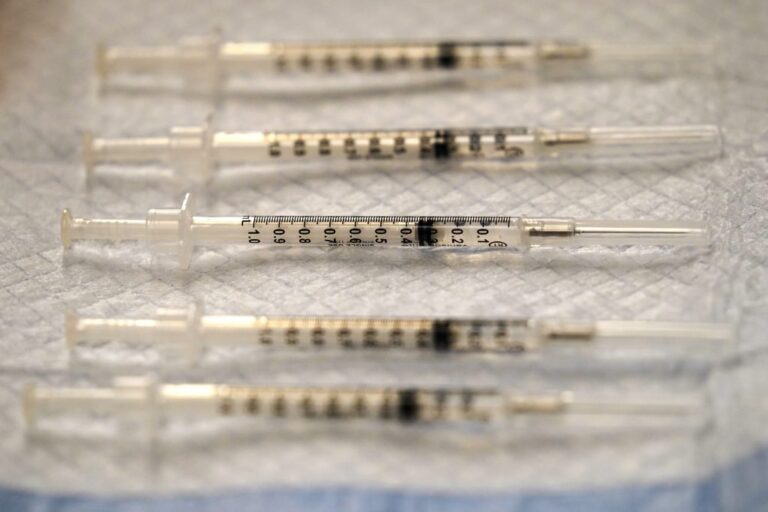 COVID-19 vaccine clinic opening at Guelph community centre