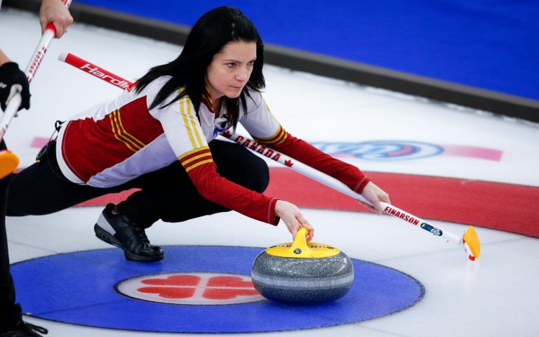 Kerri Einarson, Brad Gushue team up for national mixed doubles championship