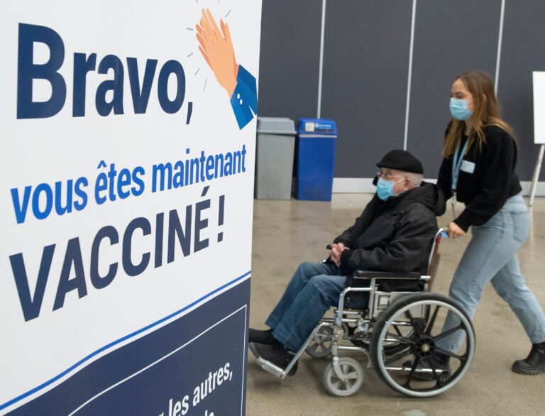 What you need to know as COVID-19 vaccination registration now available to Quebecers aged 70 and up
