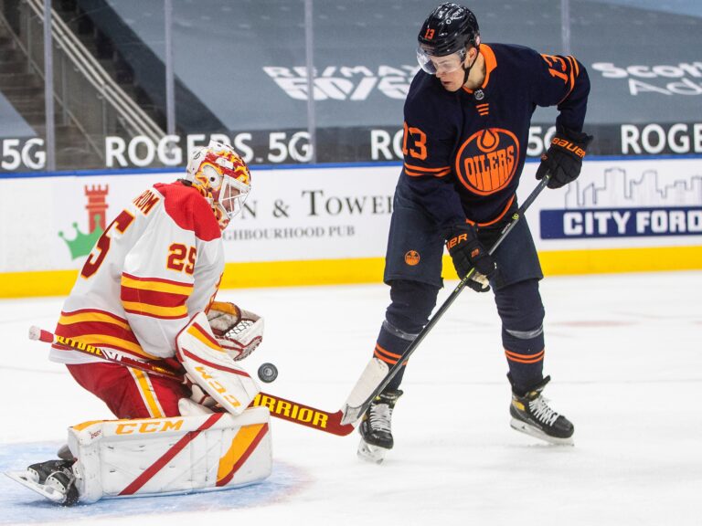 Edmonton Oilers Jesse Puljujarvi using size to his advantage