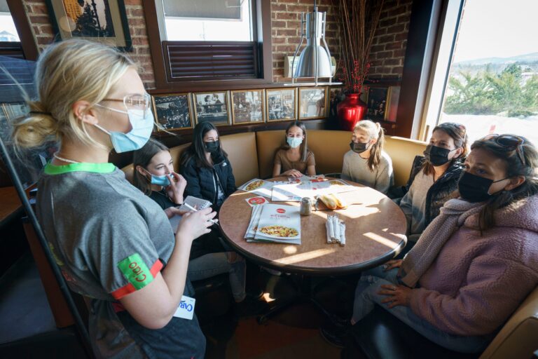 Quebec logs 792 new coronavirus cases, 10 deaths as hospitalizations rise
