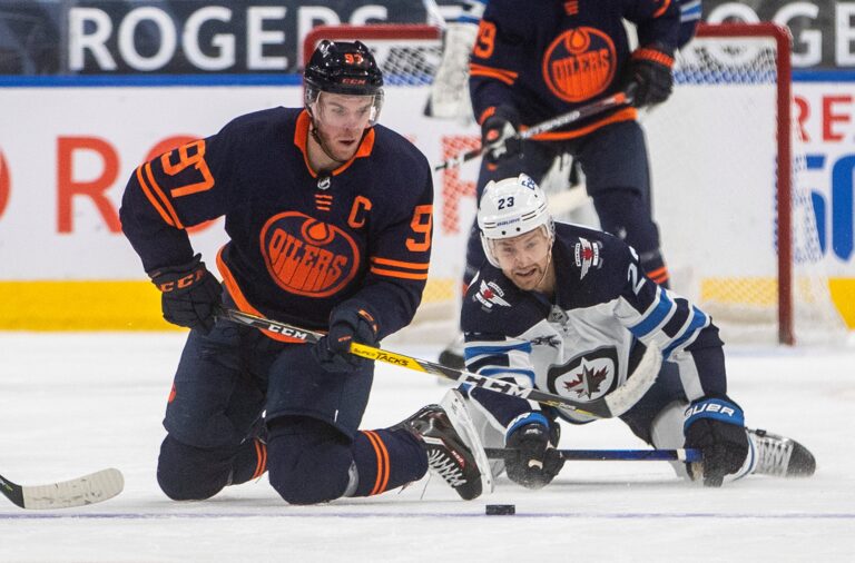 Edmonton Oilers score four unanswered goals to defeat Winnipeg Jets 4-2