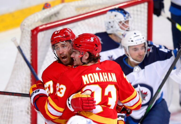 Johnny Gaudreau paces Calgary Flames to 4-2 win over Winnipeg Jets