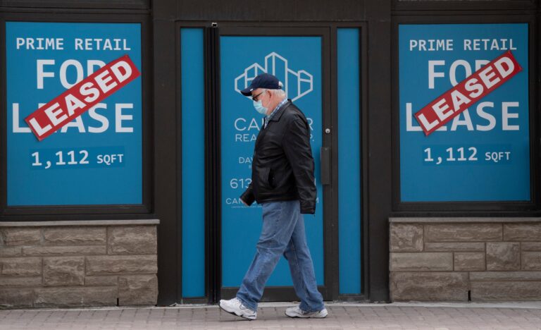 Most Canadians pessimistic about economy, international travel in the future: survey