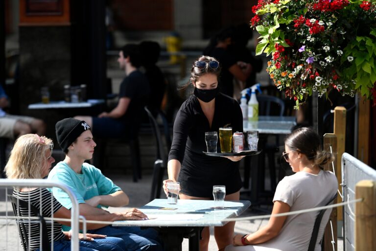 Ottawa committee clears way for patios to open until 2 a.m. this summer