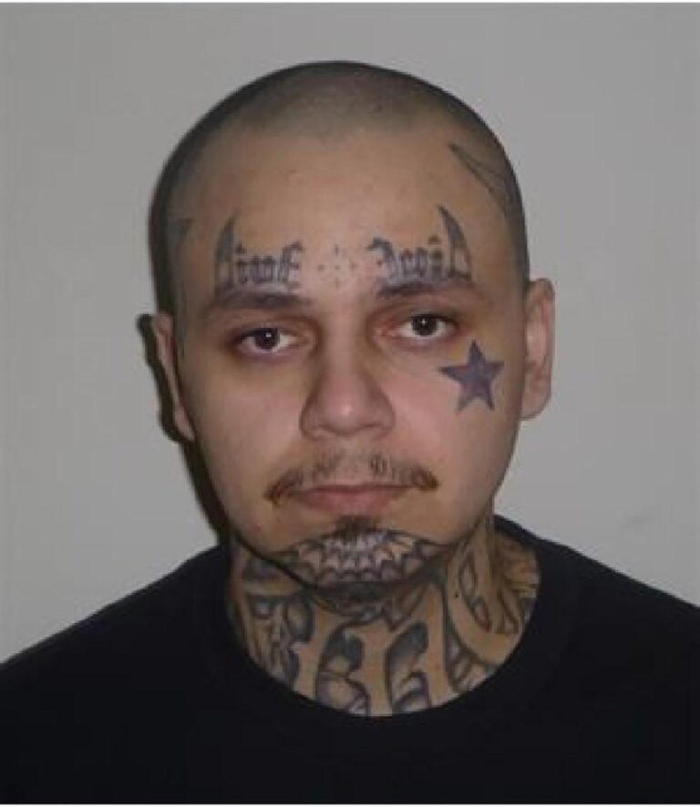 RCMP hunt wanted Winnipeg man possibly armed with submachine gun