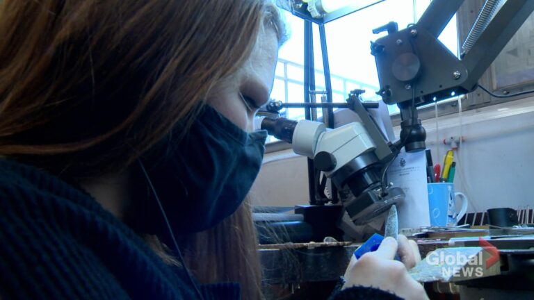 Saskatchewan teen goldsmith learning to shine bright in her field
