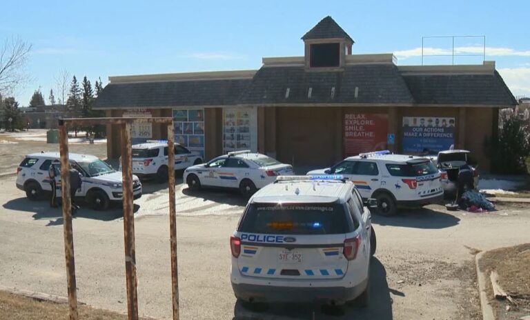 ‘A very real danger’: 3 Calgarians charged after Cochrane RCMP find gun, drugs in car
