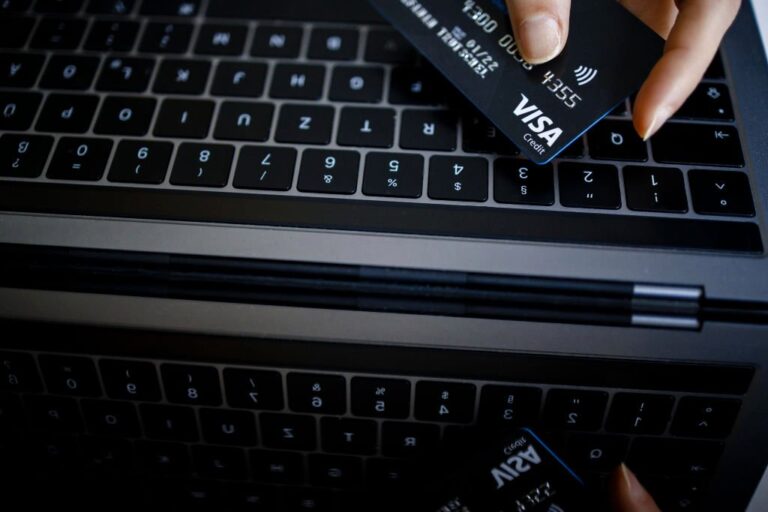 Waterloo residents lose more than $57K due to gift card scams in first 2 months of 2021